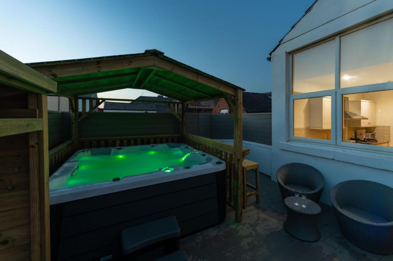 Appartement Hot Tub Jacuzzi On Private Terrace Free Gated Parking Sleeps 8